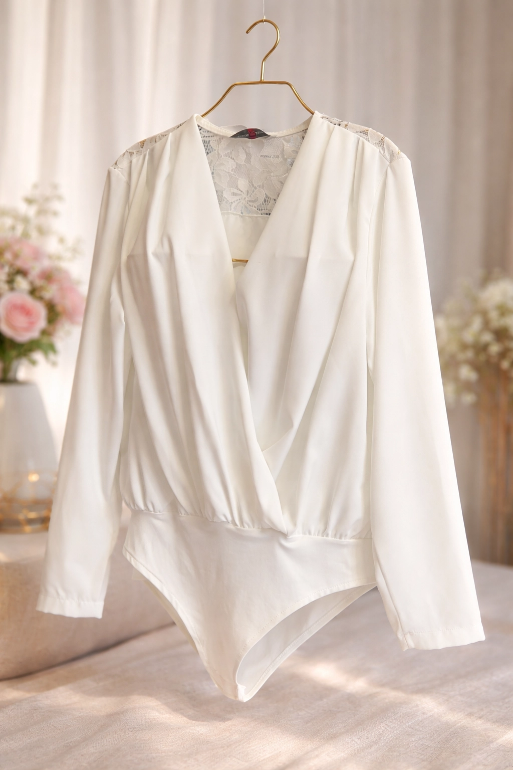 Degaje Yaka Danteli Likralı Krep Bluz Zıbın - Resim 6