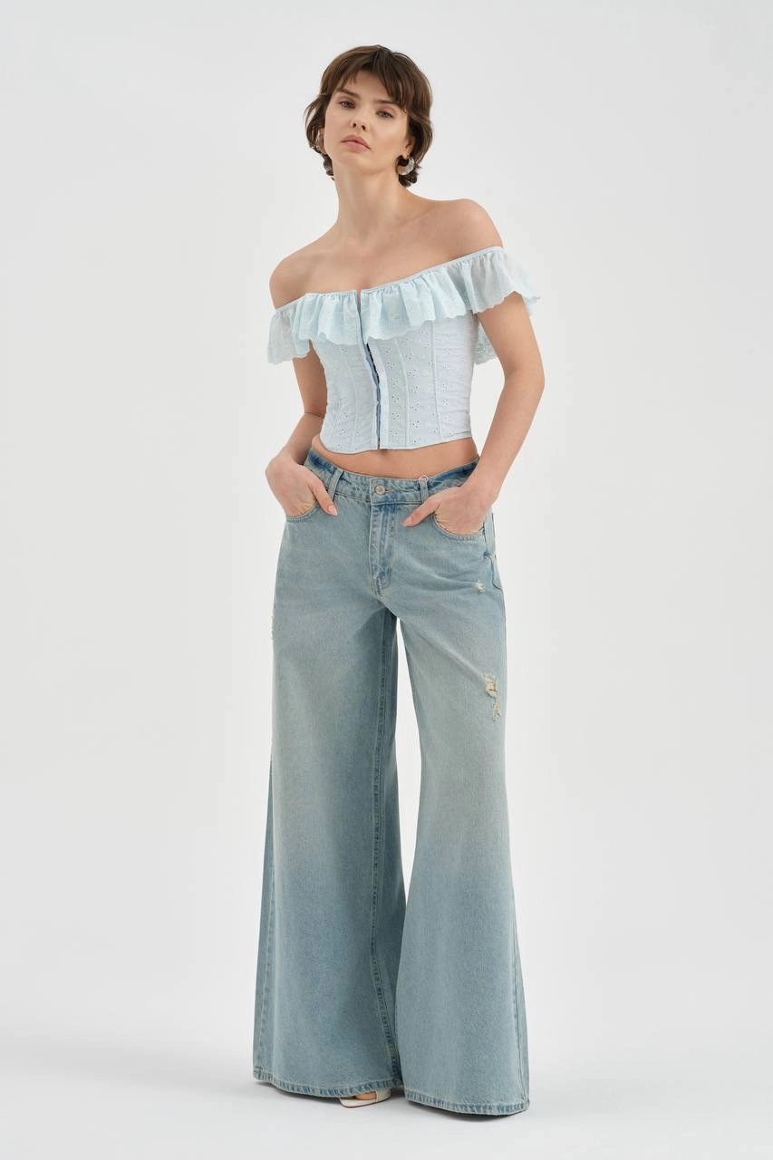 Fırfırlı Kayık Yaka Dantel Crop