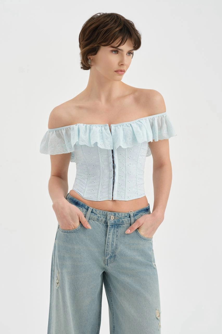 Fırfırlı Kayık Yaka Dantel Crop - Resim 3