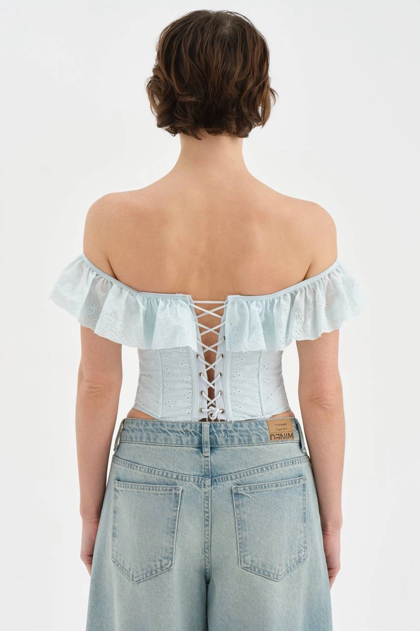 Fırfırlı Kayık Yaka Dantel Crop - Resim 4