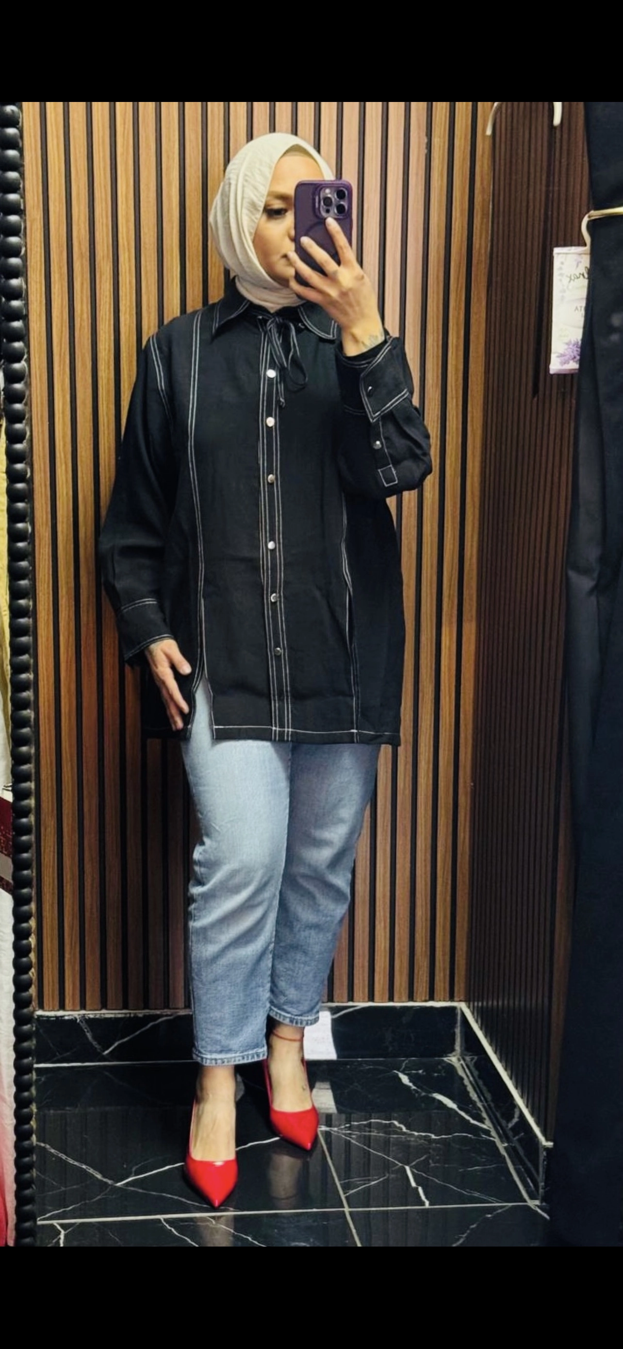 Çift Dikiş Detaylı Siyah Gömlek - Resim 4