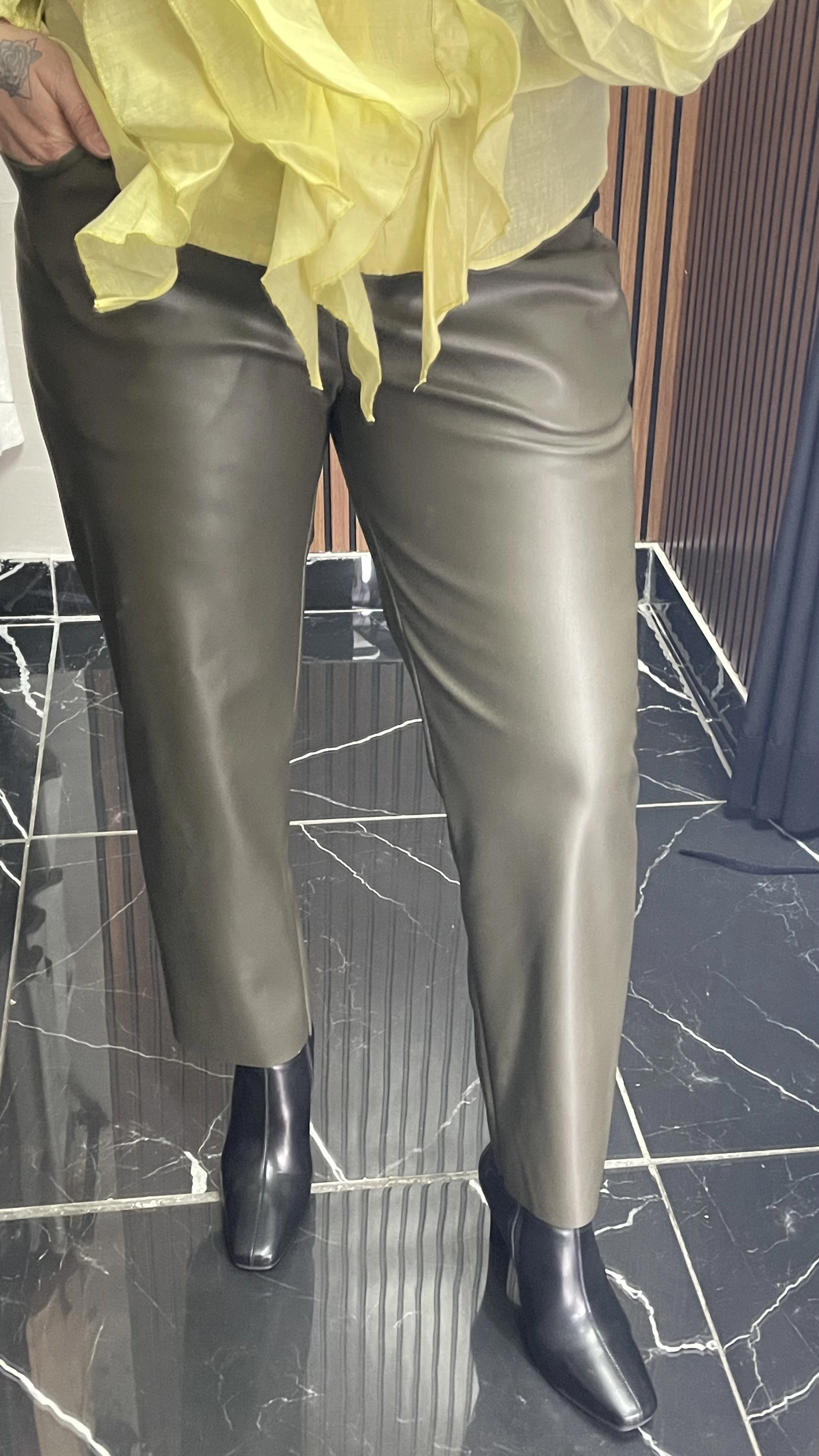 Beli Lastikli Suni Deri Havuç Pantolon