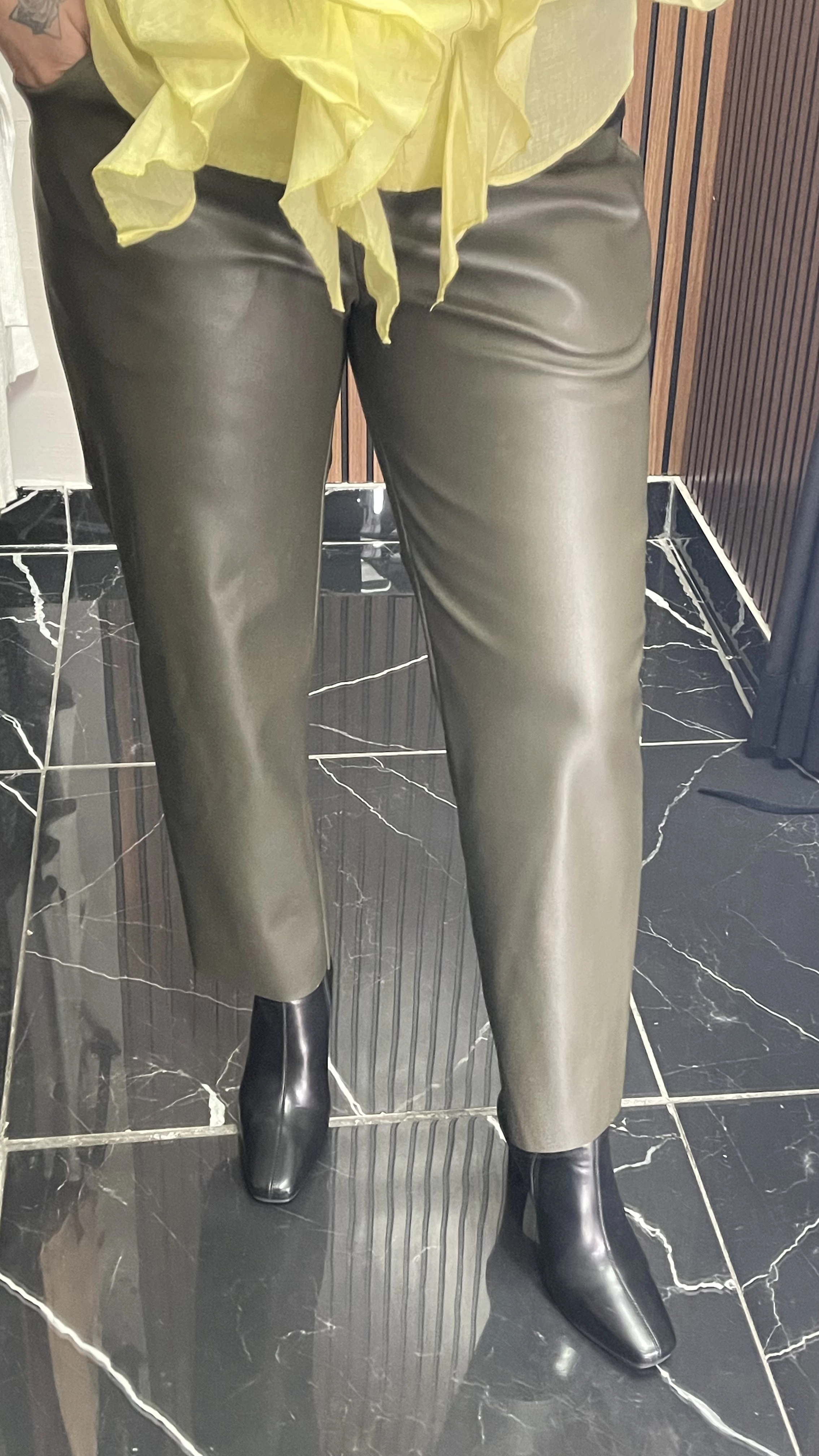 Beli Lastikli Suni Deri Havuç Pantolon - Resim 4