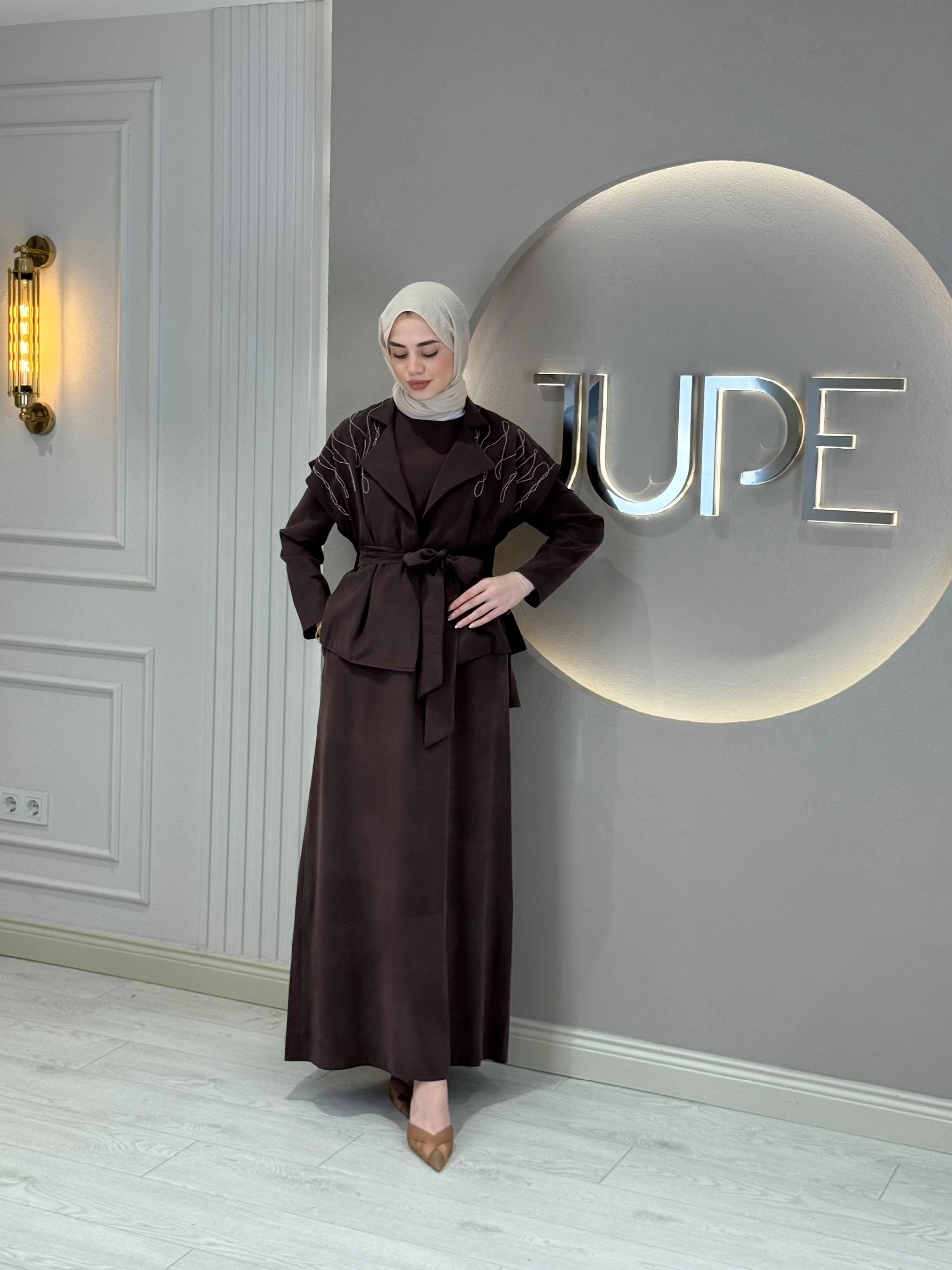 Jupe Omuzları İşlemeli Yelekli Elbise - Resim 6