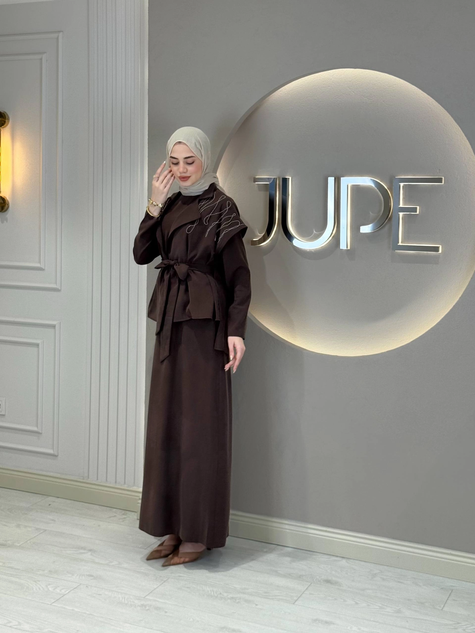 Jupe Omuzları İşlemeli Yelekli Elbise - Resim 10