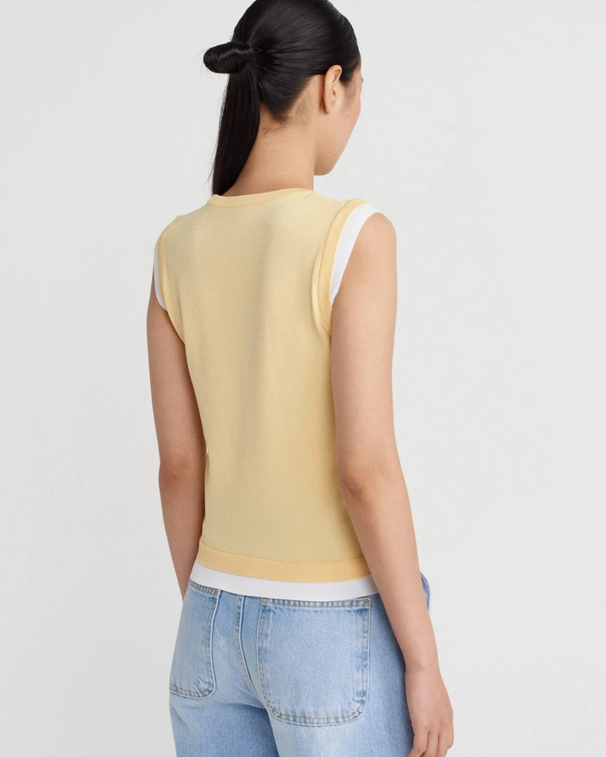 Çift Yaka Görünümlü Kolsuz Triko - Resim 3