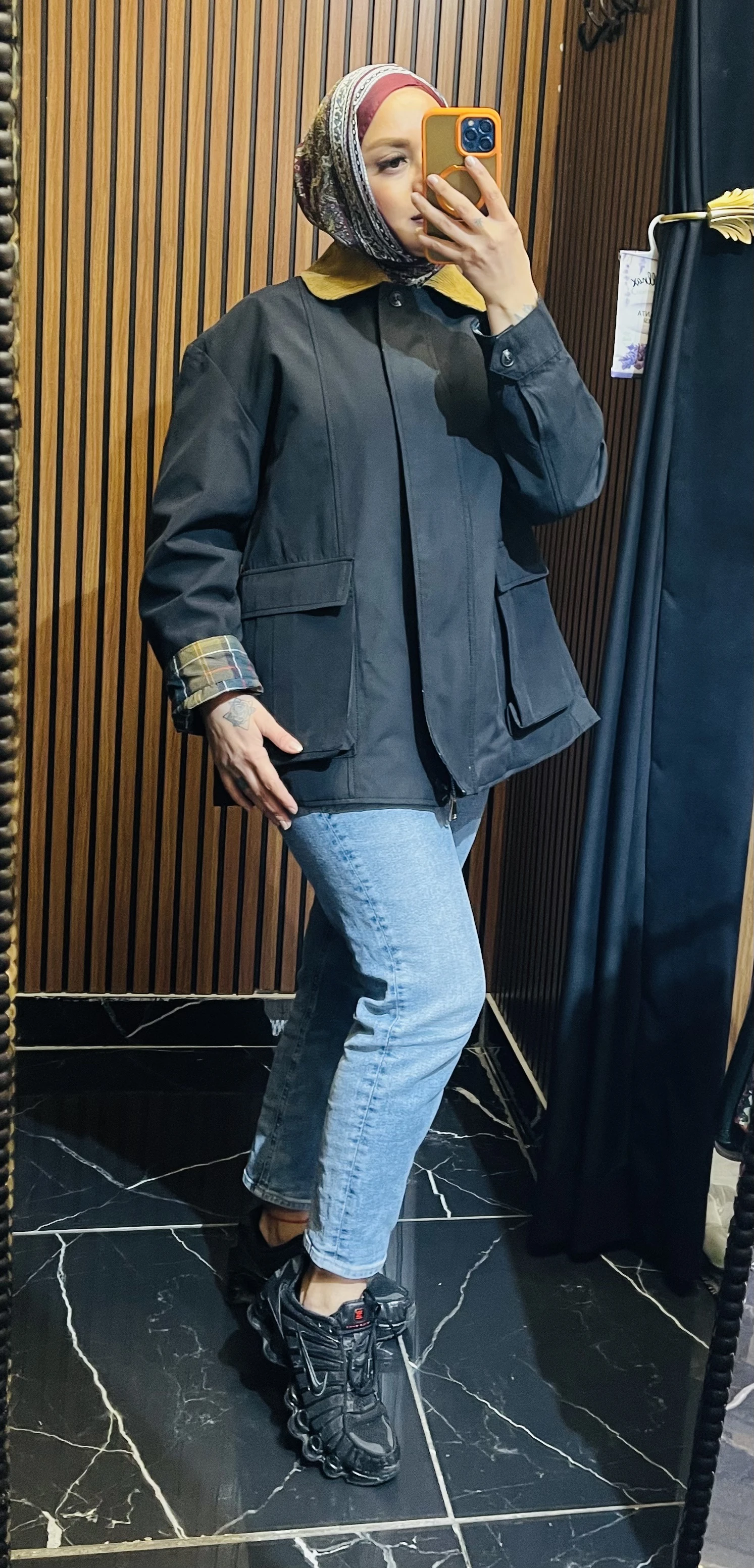 Barbour Kadife Yaka Ekoseli Ceket - Resim 4