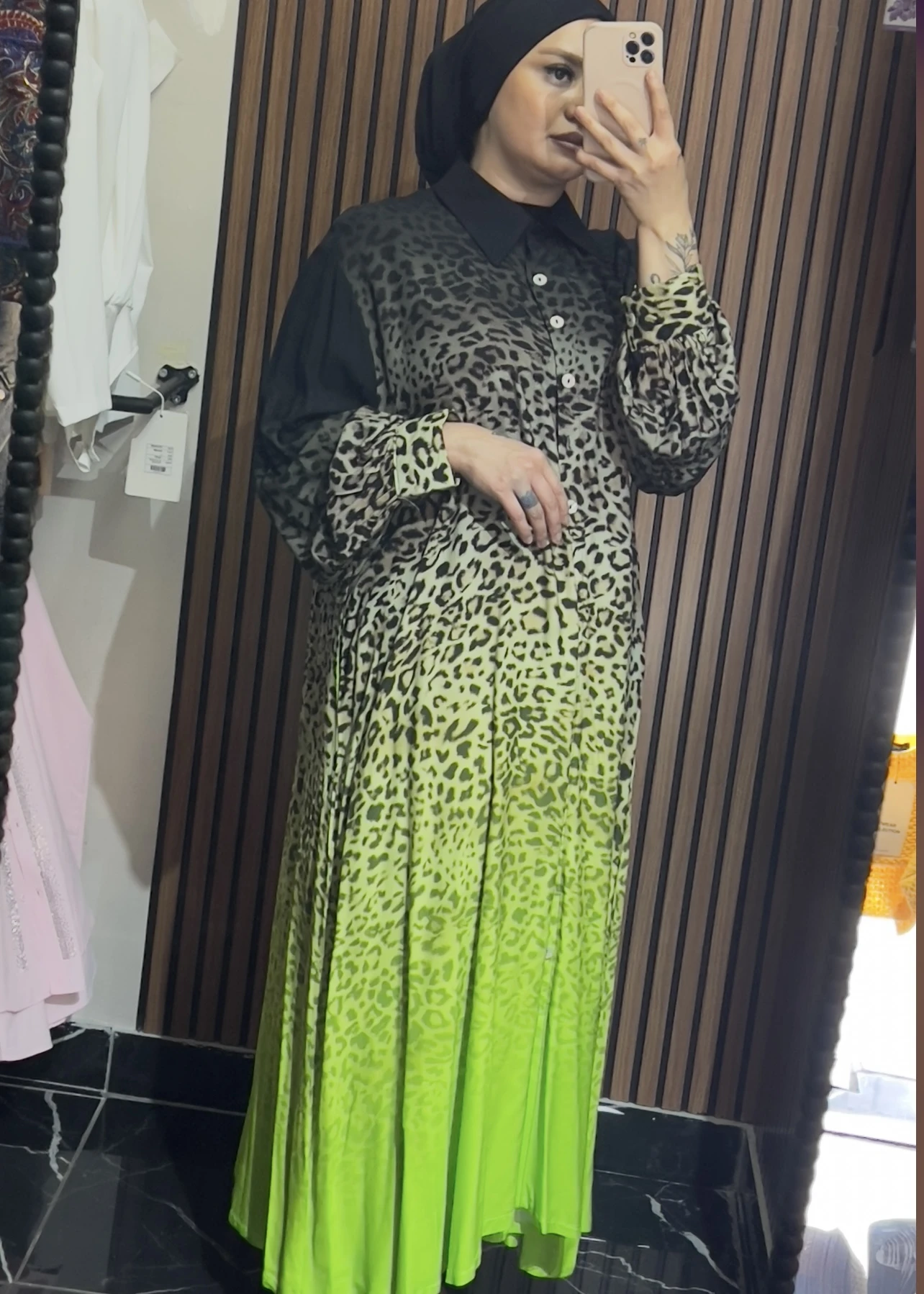 Leoparlı Yeşil Elbise - Resim 4
