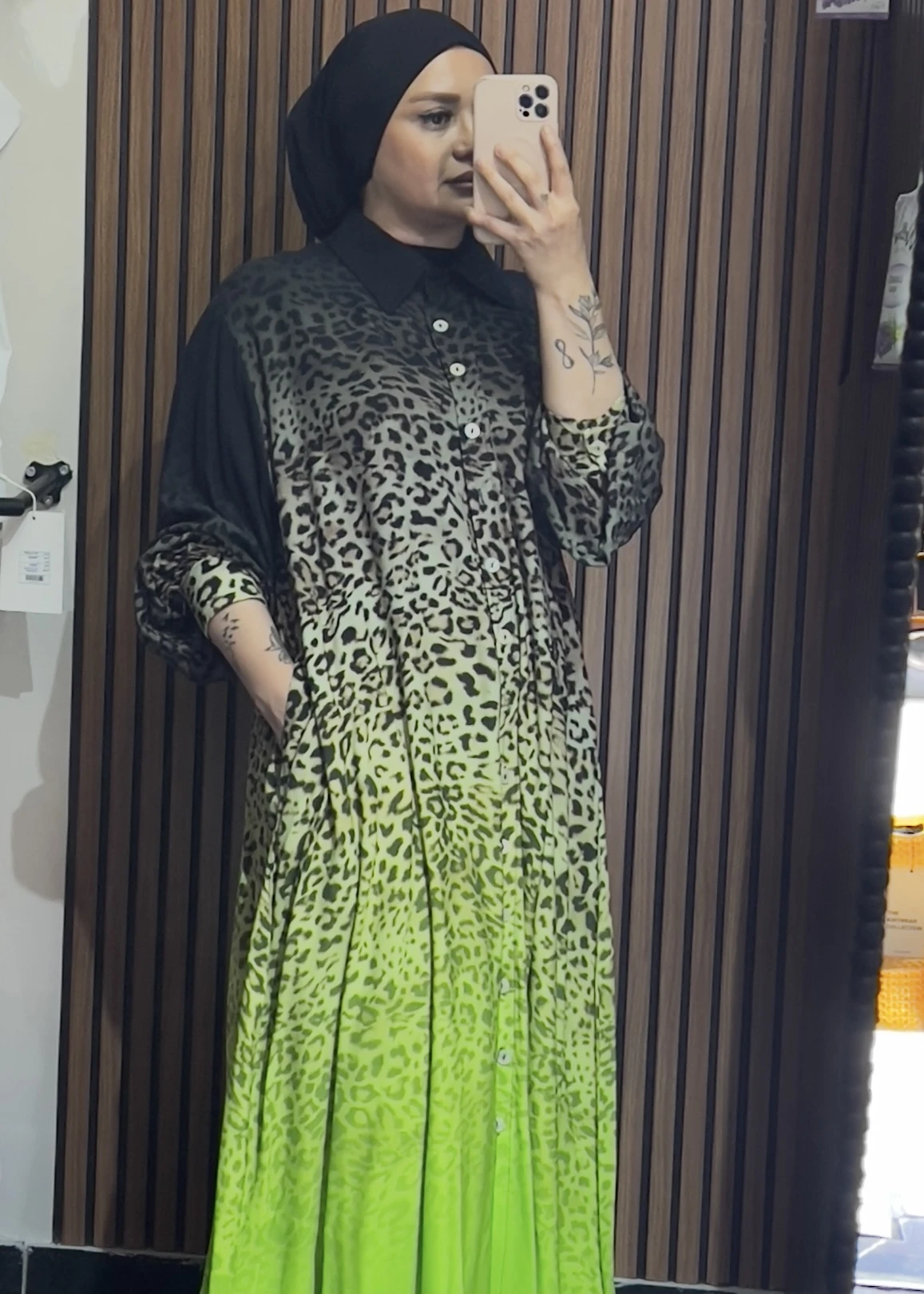Leoparlı Yeşil Elbise - Resim 5